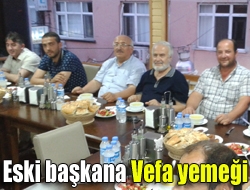 Eski başkana vefa yemeği