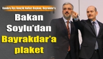 Bakan Soylu’dan Bayrakdar’a plaket