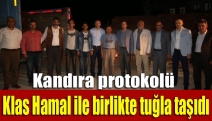 Kandıra protokolü Klas Hamal ile birlikte tuğla taşıdı