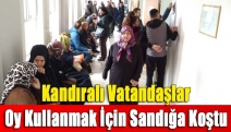 Kandıralı vatandaşlar oy kullanmak için sandığa koştu