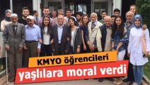 KMYO öğrencileri yaşlılara moral verdi