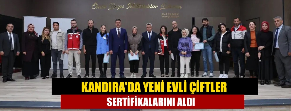 Kandıra'da yeni evli çiftler sertifikalarını aldı