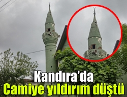 Kandıra Babaköy Mahallesindeki bir camiye bu sabah saatlerinde düşen yıldırım