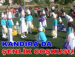Kandıra’da Şenlik Coşkusu Kandıra’nın sevilen isimlerinden Sevim Deren'in organize ettiği ve birçok köyden