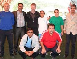Alkışlar  kandıralı Esra Kaçar a! U15 Bayanlar Milli Takımına seçilen İzmit Belediyespor Bayan Futbol Takımı
