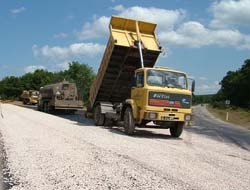 Kocaeli Büyükşehir Belediyesi Kandıra’nın köylerinin ulaşım sorununu çözecek projeyi hayata