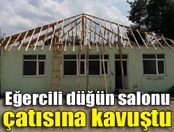 Kandıra Eğercili Mahallesinde yaklaşık 10 yıldan bu yana çatısız kullanılan