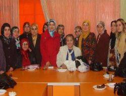 Kandıra’da fark atarız AKP Kandıra İlçe Kadın Kolları Başkanı Fatma Yağız'ı ziyaret ederek