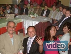 Muhtardan seçmenine eğlence Kandıra Orhan Mahallesi Muhtarı Mustafa Yılmaz seçmenine teşekkür için Kandıra