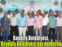 Kandıra Belediyesi ve Beyoğlu Belediyesinin ortaklaşa düzenlemiş olduğu program izleyenler