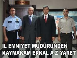 İl Emniyet Müdüründen Kaymakam Erkal’a ziyaret Kocaeli İl Emniyet Müdürü Yusuf Çalkavur, önceki gün İlçe Kaymakamı