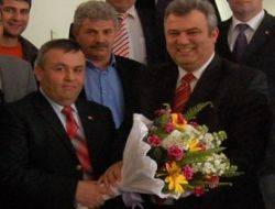 Kandıra için birlik zamanı Kocaeli Kandıralılar Derneği yöneticileri Kandıra’da Vedat Akalın ve Fahri Şen’i