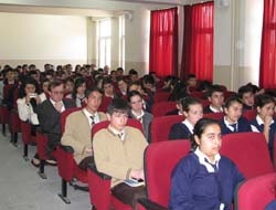 Kaymakam Erkal Öğretmen Oldu Kandıra Lisesi ile Kandıra Anadolu Lisesinin yıl sonu etkinliğine katılan