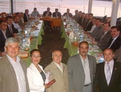 Muhtarlardan muhteşem organizasyon Kandıralı muhtarlar, ilçe protokolü ve çeşitli sivil toplum kuruluşu temsilcileri
