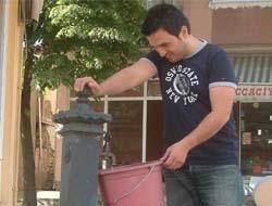 Kandıra 3 gün susuz kaldı Dünkü Gazetemizde 2 gündür Kandıra’da sular akmadığından dolayı halkın yaşadığı