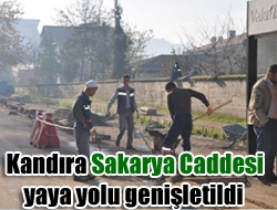 Kandıra Belediyesi Fen İşleri ekipleri İlçe genelinde çalışmalarına hız kesmeden