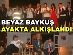 Beyaz Baykuş ayakta alkışlandı Kandıra Türk Sanat Müziği ve Tiyatro Derneği’nin okul öğrencileri ile