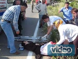 Otomobil Direğe Çarptı, 2 Yaralı Kandıra’nın Tekkeli köyünde bir aracın elektrik direğine çarpması sonucu meydana
