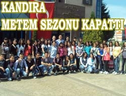 Kandıra Mesleki ve Teknik Eğitim Merkezi öğrencileri, tiyatro sezonunun kapanmasına