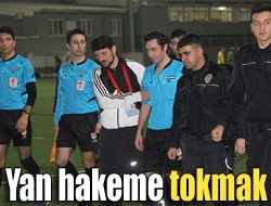 Derinspor Hizmetleri A.Ş-Kandıra Gençlerbirliği Belediyespor U-19 Ligi maçında yardımcı hakem