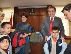 Kandıra Belediyesi’nde yapılan organizasyon ile ‘Benim Hediyem Senin Olsun’ kampanyasında