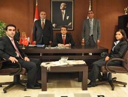 Tüm Bel-Sen Şube Başkanı Erdal Karakuş, Başkan Yardımcısı Şafak Karatan,