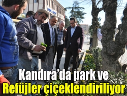 Kandıra Belediyesi Ekipleri tarafından parklara ve refüjlere çiçek ekimi yapıldı