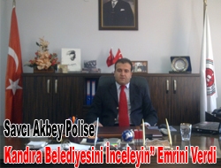 Kandıra Belediyesi Meclis Toplantısı sırasında Ak Partili Meclis Üyesi ve