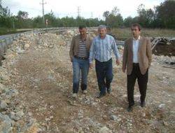 Akbal Mahallesi Köprüsü 130 bin YTL'ye yenileniyor Yıllardır Kandıra ile Adapazarı arsındaki ulaşımda önemli bir ihtiyacı karşılayan