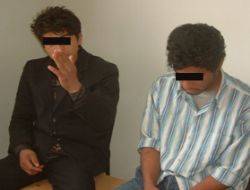 Kandıra’da oto fareleri yakalandı Kandıra'nın dört ayrı bölgesinde araçlardan teyp ve hoparlörlerin çalınması üzerine