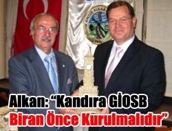 Eroğlu, Kocaeli Kandıralılar Derneğini ziyaret etti.