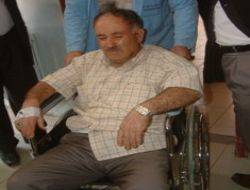 Tek kollu şoför muhtara çarptı Kandıra Erikli Köyü Muhtarı Recep Açıkgöz, görevi yeni muhtara teslim