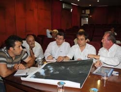 Kandıra Belediye Meclis Salonu'nda yapılan toplantının gündemi Kandıra Kefken Yolu'nun