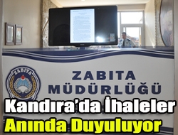 Kandıra Belediyesinin yapmakta olduğu tüm ihaleler, zabıta müdürlüğünün girişine yerleştirilen