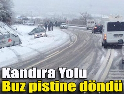 İzmit Kandıra Yolu kar yağışının ardından buz pistine döndü. Kar