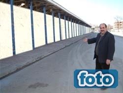 Çıkrıkçı Kandıra yı Tanıtalım Çarşı Mahallesi Muhtarı Ali Çıkrıkçı, Kandıra’daki kapalı pazaryerinin duvarlarının sahil