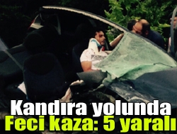 Kandıra-İzmit yolu üzeri Dalca mevkiinde iki araç kafa kafaya çarpıştı.