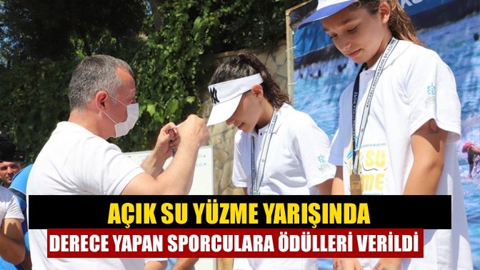 Kocaeli Büyükşehir Belediyesince gerçekleştirilen Açık Su Yüzme Yarışında dereceye giren