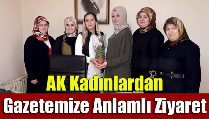 AK Parti Kandıra İlçe Kadın Kolları Başkanı Gülnur Bayram, yönetim