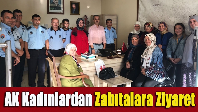AK Parti Kandıra İlçe Kadın Kolları Başkanı Gülnur Bayram ve