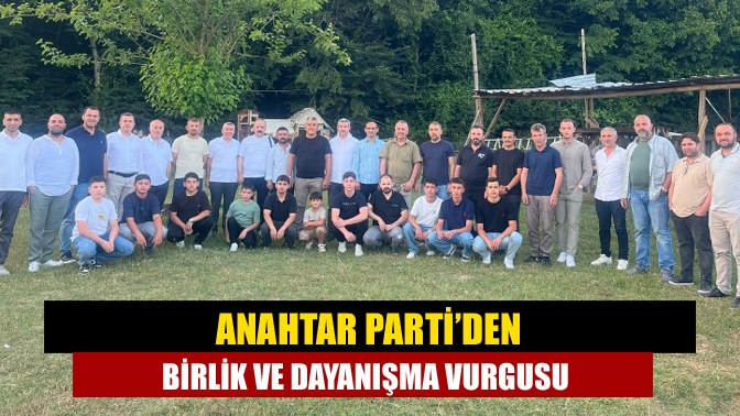 Anahtar Parti Kandıra İlçe Teşkilatı, geniş katılımlı toplantısıyla hem iç