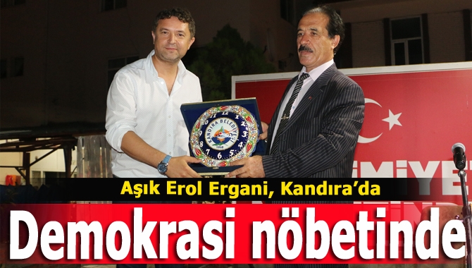 Kandıra’da süren demokrasi nöbetinde Aşık Erol Ergani türküleri ve sohbetiyle