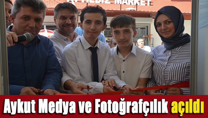 Kandıra Belediyesi personellerinden Aykut Aykuş, ailesiyle birlikte işleteceği “Aykut Medya