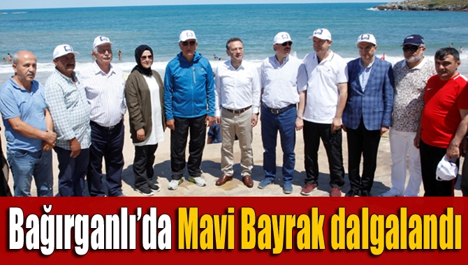 Kocaeli Büyükşehir Belediyesi tarafından Kandıra Bağırganlı Plajı’nda Mavi Bayrak Teslim