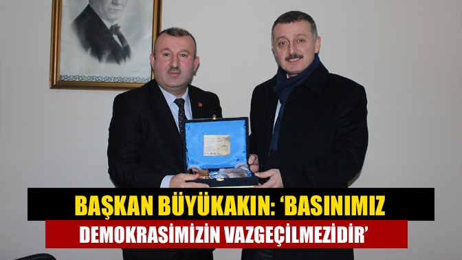 Kocaeli Büyükşehir Belediye Başkanı Tahir Büyükakın, yayınladığı bir mesajla bütün