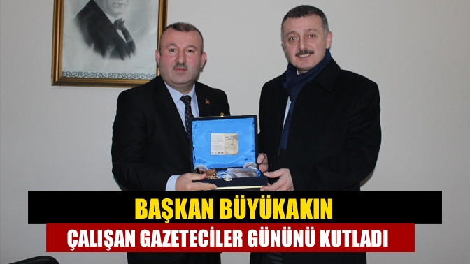 Kocaeli Büyükşehir Belediye Başkanı Tahir Büyükakın, tüm basın emekçilerinin 10