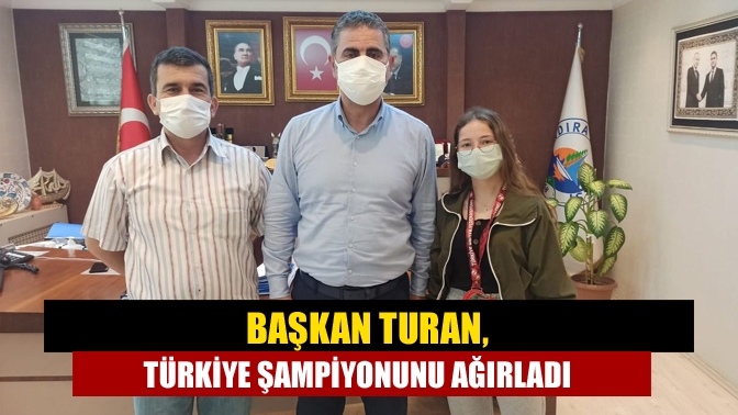 Kandıra'da lösemi hastalığını yenmesinin ardından başladığı halter sporunda Türkiye şampiyonu
