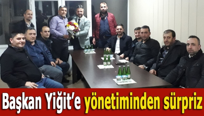 Kocaeli İzmit ve Kandıralılar Derneği Başkanı Veysel Yiğit, yönetim kurulu