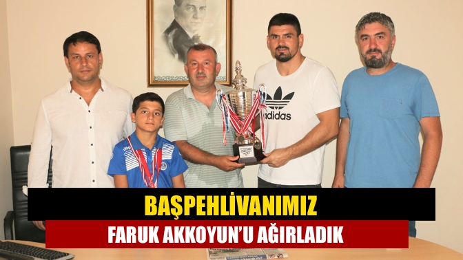 Kandıra'nın Sesi Gazetesi Genel Yayın Yönetmeni Ünal Cankurt, milli güreşçimiz