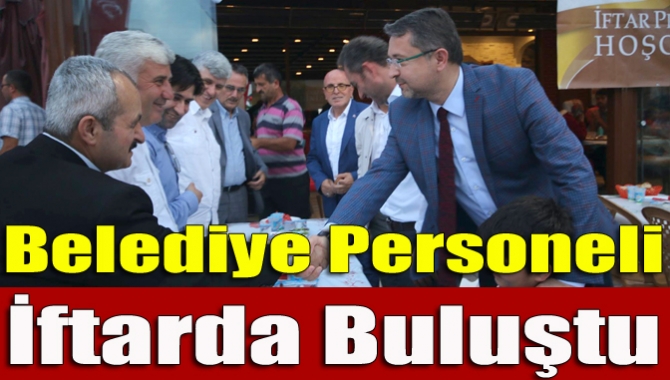 Kandıra Belediyesi tarafından her yıl geleneksel olarak yapılan personel iftarında